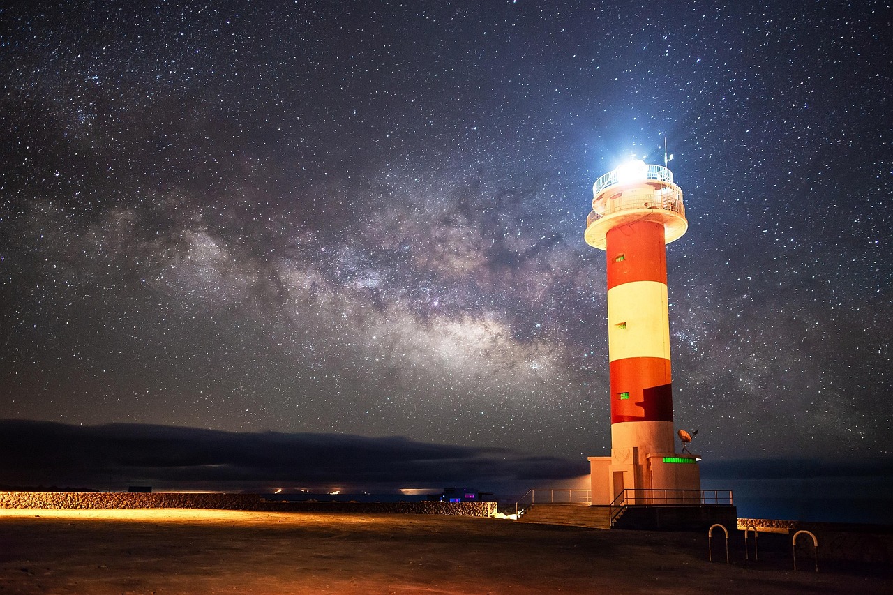 五月绍兴明星闪耀文化古都，璀璨光芒照亮夜空